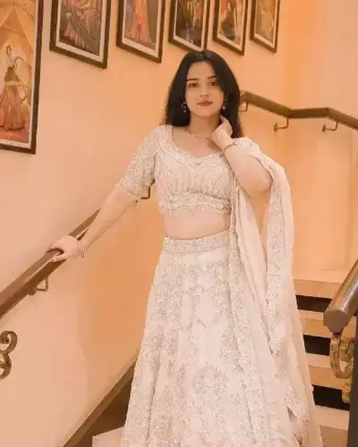 Escort Service In Chandvad
